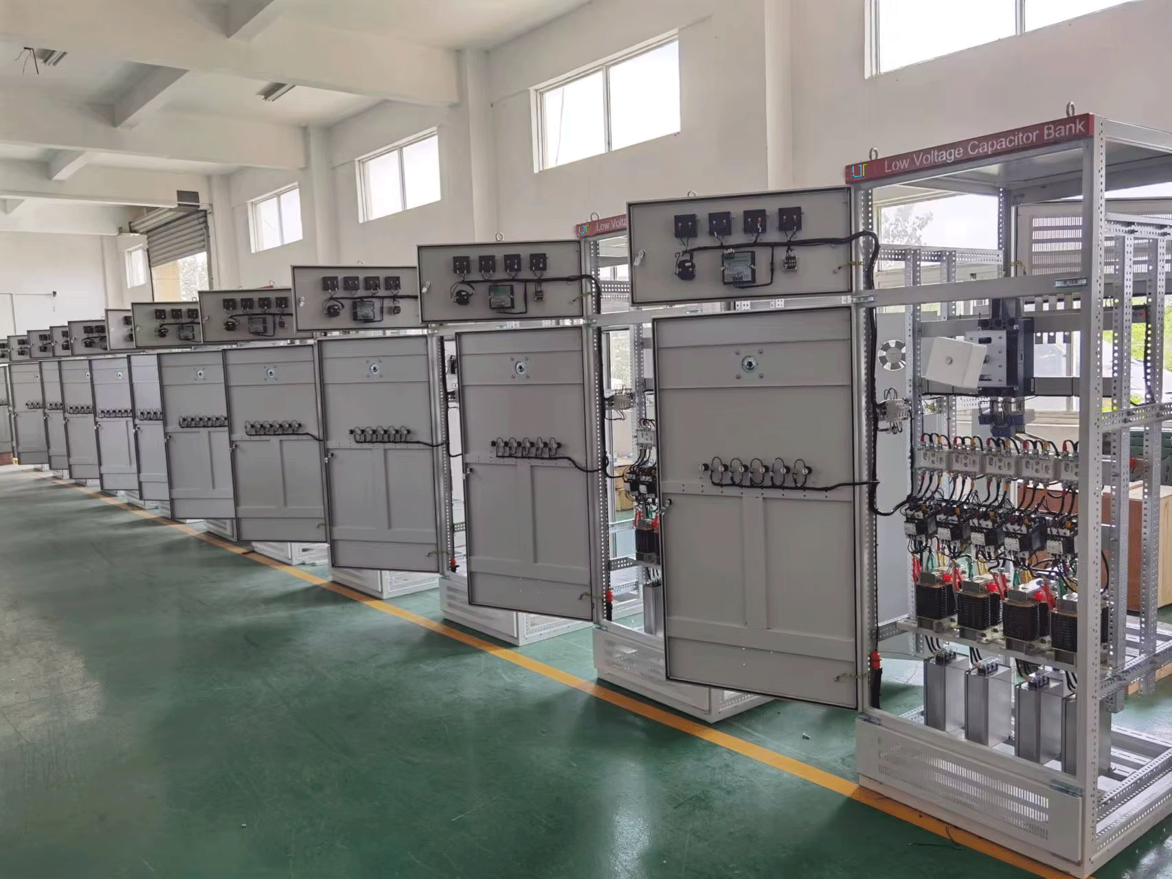 Gia công tủ điện - công ty TNHH Uy Tùng