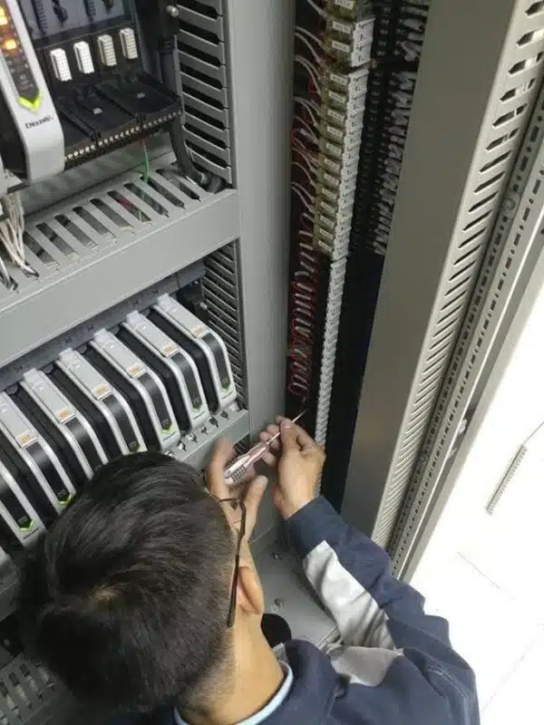 Tủ điều khiển DCS